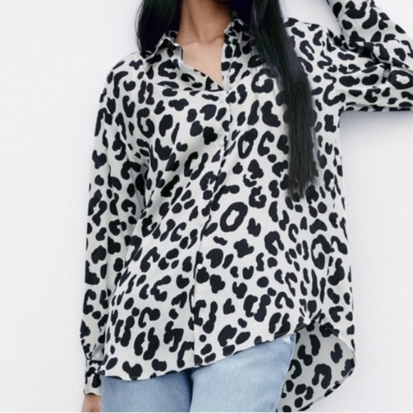 ZARA BLACK WHITE ANIMAL PATTERN LONG SLEEVE BLOUSE WOMENS SZ MEDIUM - Picture 3 of 8